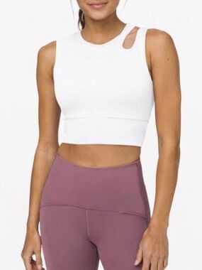 Lululemon Mastered Motion Cropped Tank